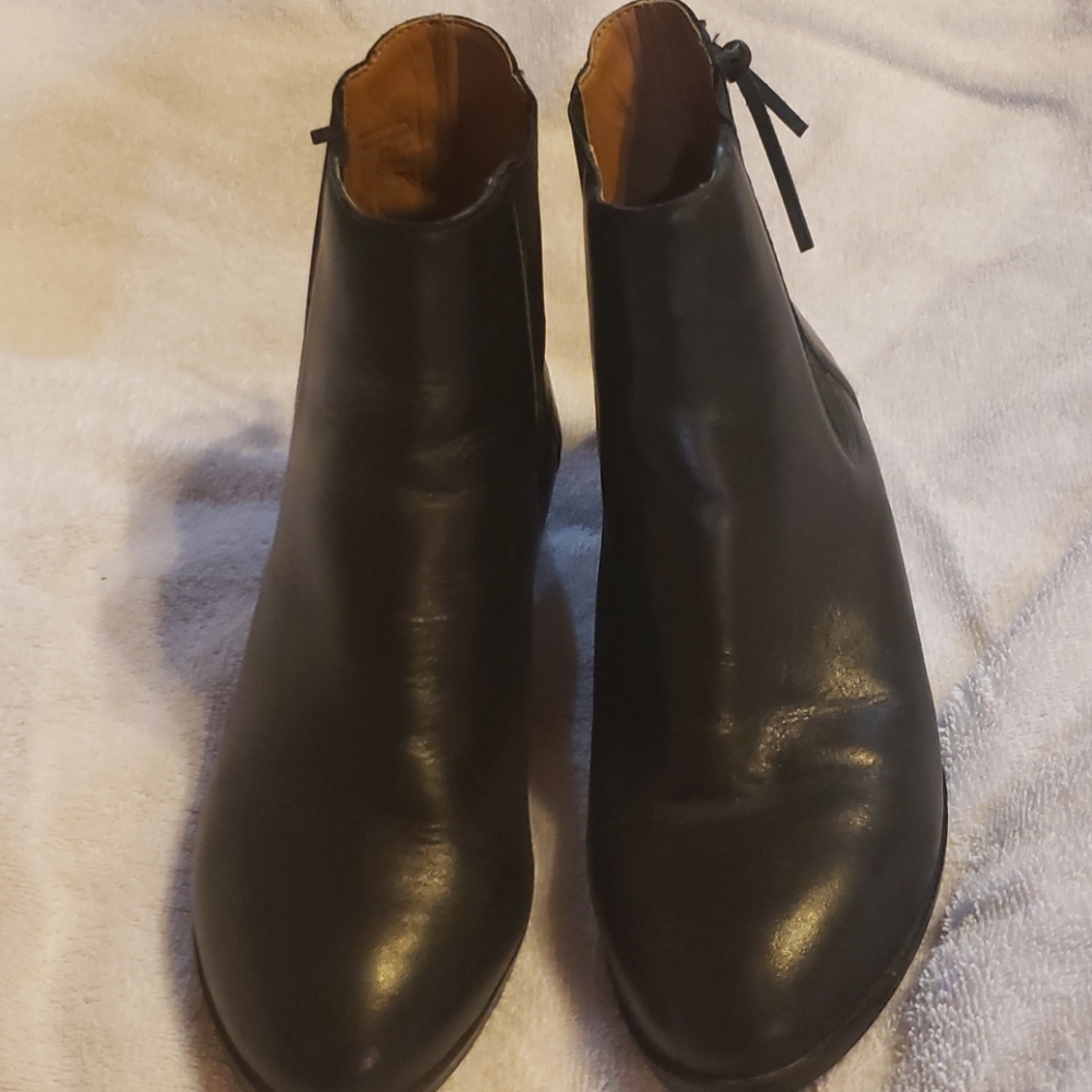 Aldo Ankle boots size 7